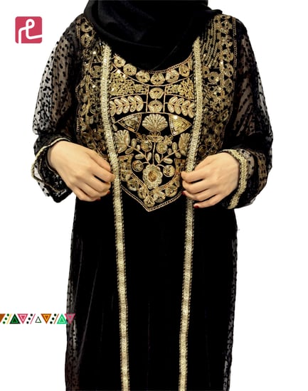 ثوب تراثي مستوحاة من الزي التقليدي لمنطقة نجد