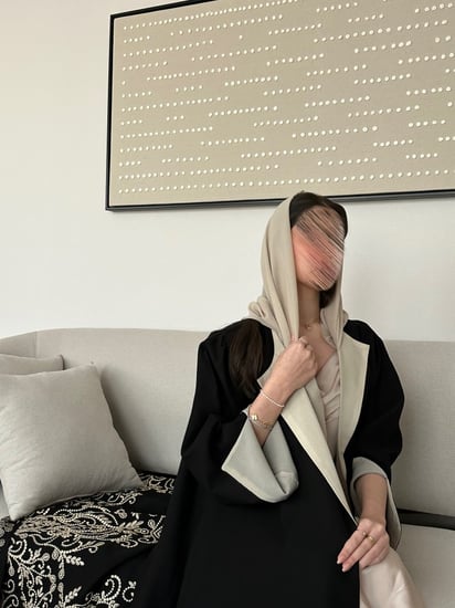 عبايات كتان اسود