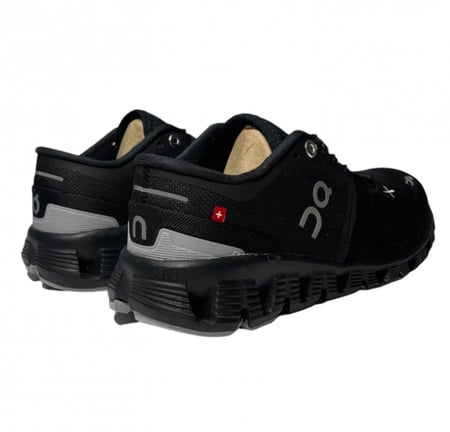 حذاء اون راننجOn Running Cloud-5