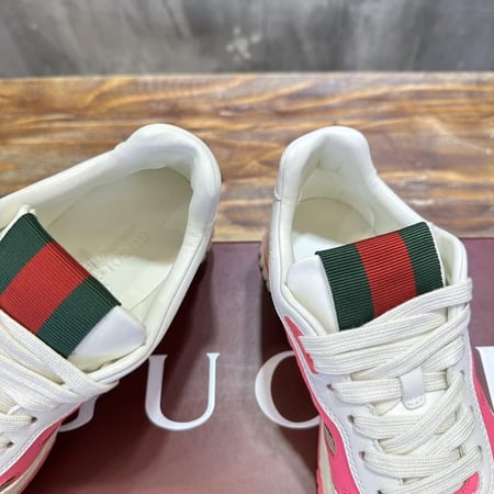 شوز من Gucci