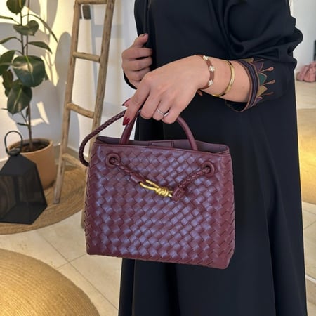 بوتيقا انديامو (برغندي)