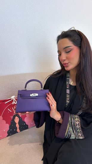 هرمز كيلي بنفسجي