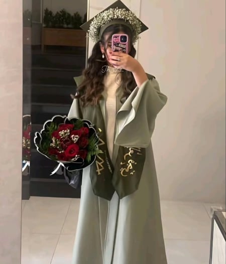 عبايات تخرج