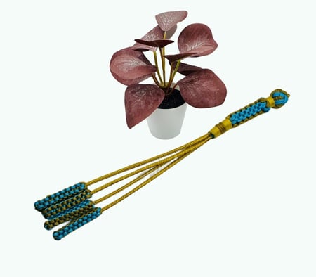 كركوشة تفصال يدوي باللون السماوي والكركمي