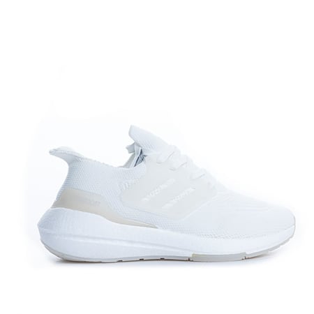 ULTRA BOOST-Adidas
