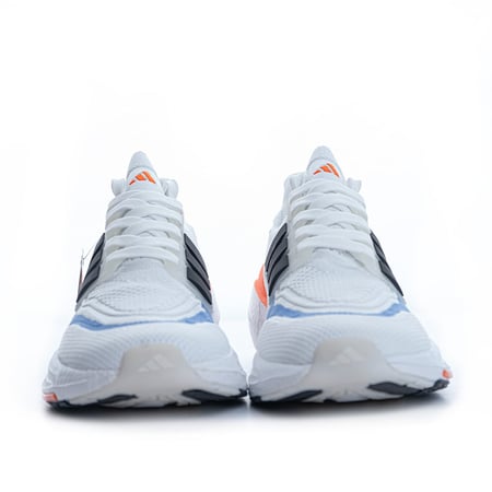 ULTRA BOOST-Adidas