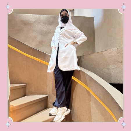 ‏Bloom Lab Coat