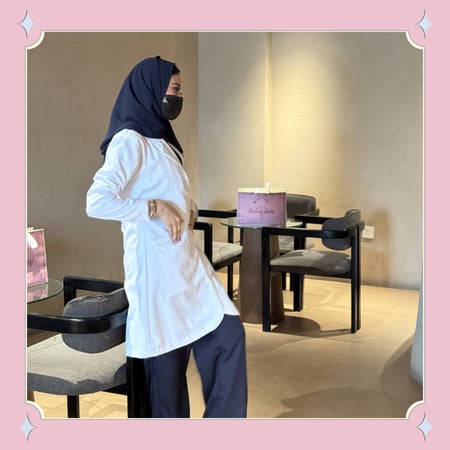 ‏Bloom Lab Coat