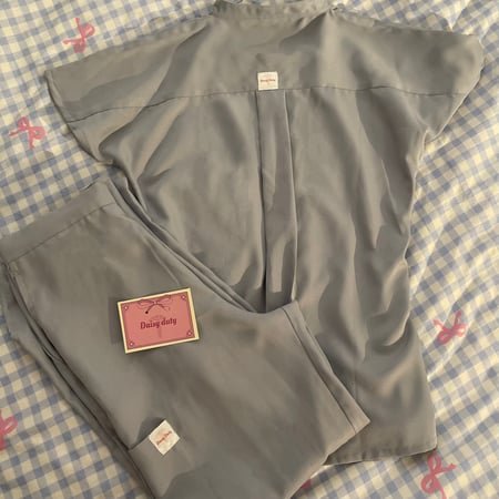 “Sprout Scrub set “GRAY