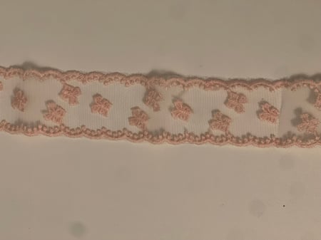 طرحة دانتيل سماوي فيونكات