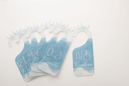 تاق اكريلك أزرق تقسيم ملابس الأطفال