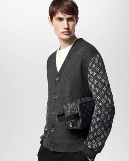 حقيبه رجالي من ماركة لويس فيتون(Louis Vuitton)موديل"Locker Dopp Kit"