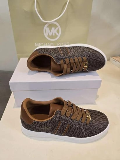حذاء نسائي من ماركة مايكل كورس(Michael kors)