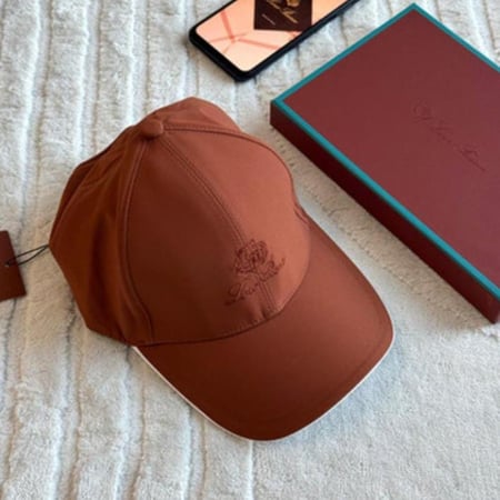 قبعة رجالي من ماركة لور بيانا (Loro Piana)بتقنية Storm System®