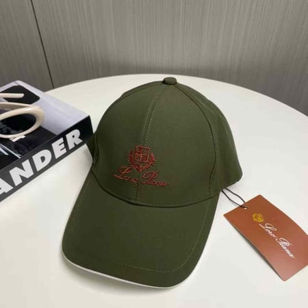 قبعة رجالي من ماركة لور بيانا (Loro Piana)بتقنية Storm System®