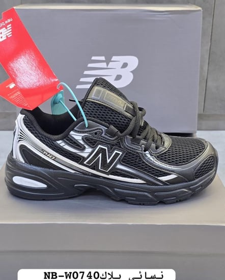 حذاء نسائي من ماركة نيوبلانس New Balance 740-اسود