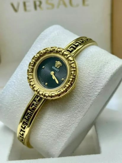 ساعة يد نسائية من ماركة فرزاتشي (Versace)