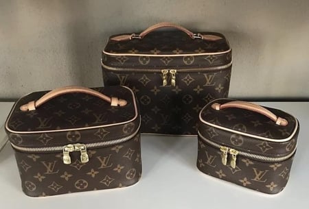 طقم ميك اب من ماركة لويس فيتون (Louis Vuitton Nice Vanity)