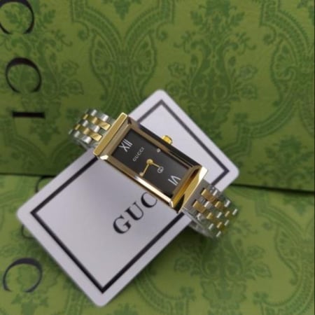 ساعة يد نسائية  من ماركة قوتشي(Gucci)