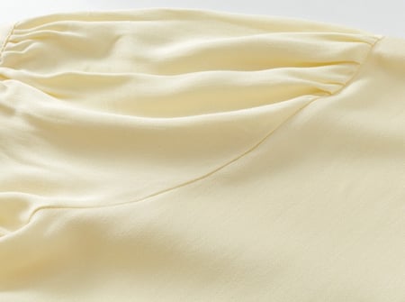 قميص ليموني أكمام طويلة مزيّن بنقشات الورد وأزرار اللؤلؤ الأنيقة-c3