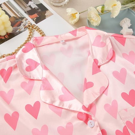 بيجاما القلوب الأنثوية بملمس انسيابي فاخر