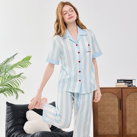 بيجاما من قطن التنسل بتفاصيل أنثوية راقية-(سماوي-وردي)