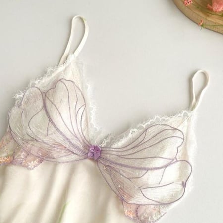 بيجاما الأناقة والفخامة من الساتان الفاخر