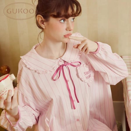 بيجاما القطن الأنثوية بتفاصيل فيونكة وقلب بتصميم أنيق