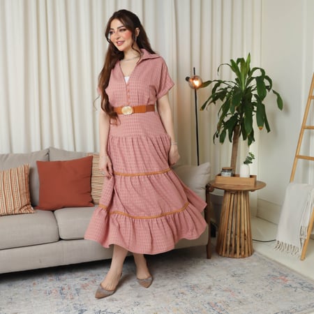 فستان ميدي نص كم بلون وردي