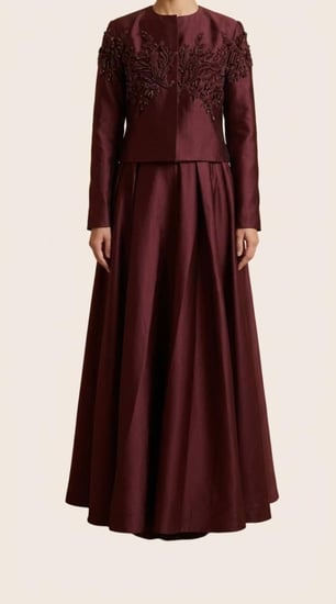 طقم عنابي ساتان مطرز فاخر