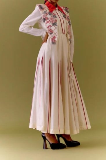 فستان هندي ناعم وانيق