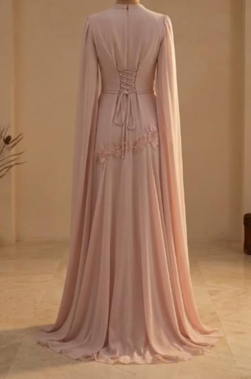 فستان سهرة لون وردي