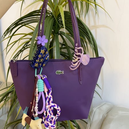 شنطة لاكوست بنفسجي حجم لارج (L)