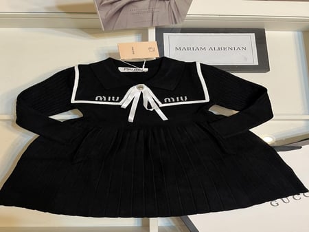 فستان ميو ميو