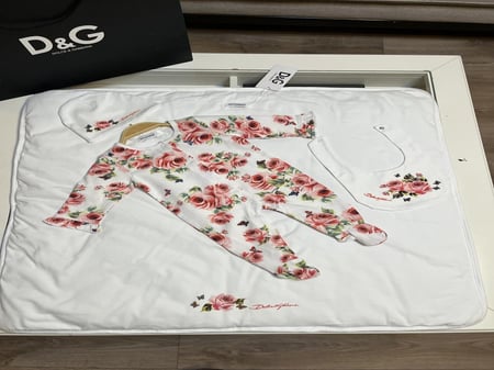 طقم مواليد دوتشي غابانا