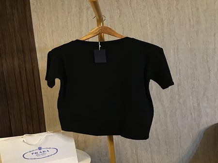 تيشيرت برادا اسود نسائي