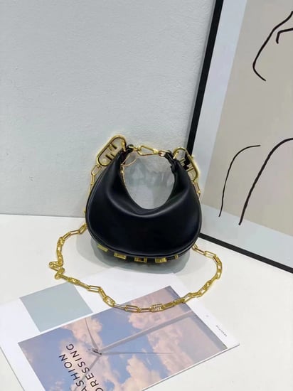 حقيبة فندي مع البوكس