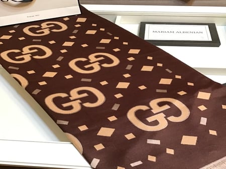 سكارف قوتشي