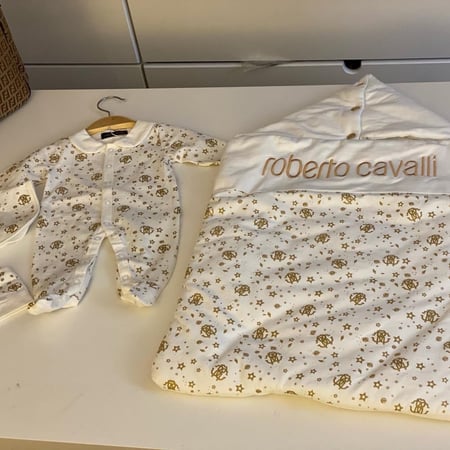 طقم مواليد روبرتو كفالي