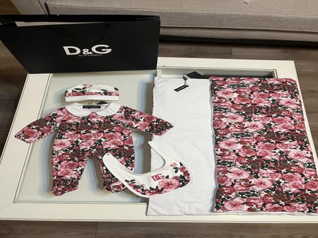 طقم مواليد دوتشي غابانا