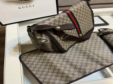 حقيبة مواليد قوتشي