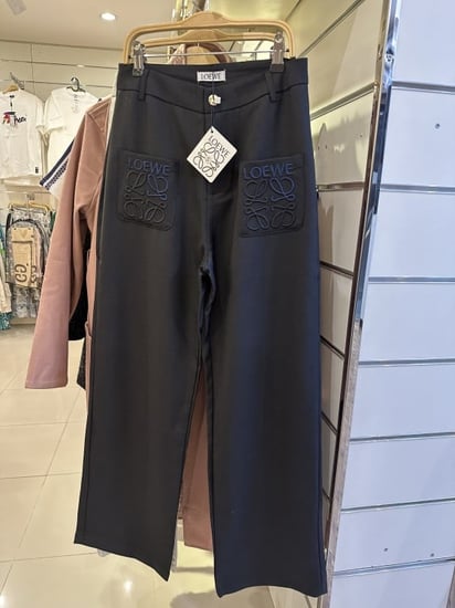 بنطلون لويفي أسود