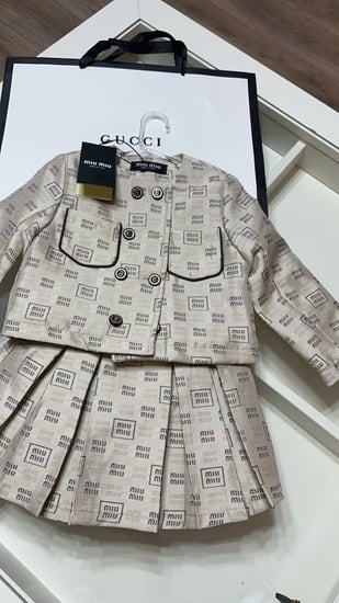 طقم ميو ميو miu miu