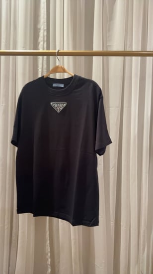 تيشريت برادا اسود