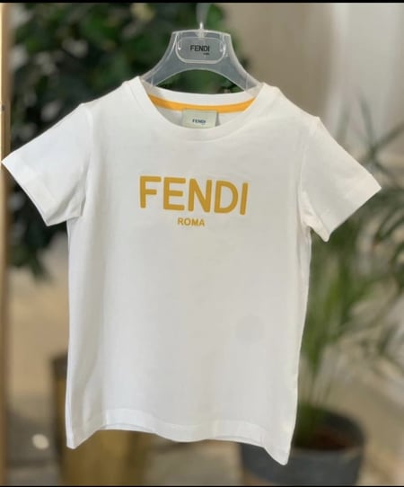 تيشيرت فندي بدون تاق