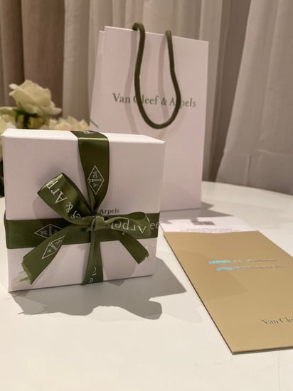 اسورة فان كليف + خاتم