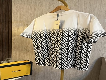 تيشيرت فندي