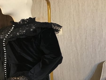 فستان نسائي مخمل