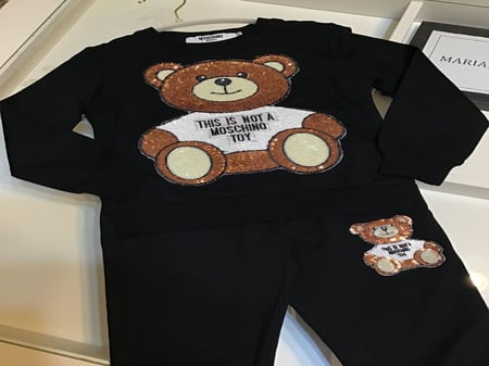 طقم موسكينو