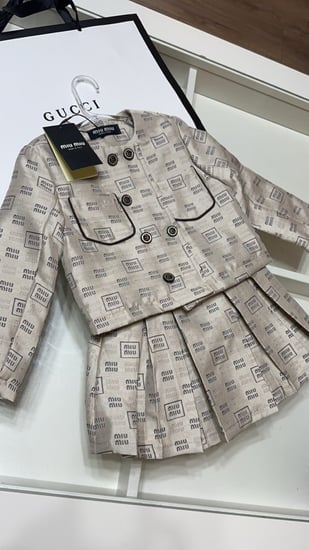 طقم ميو ميو miu miu